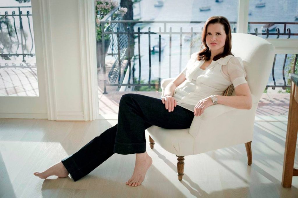 Geena Davis shoe size