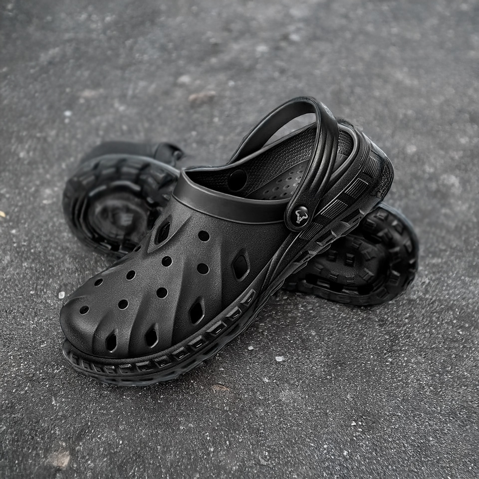BULLIANT Men Clogs